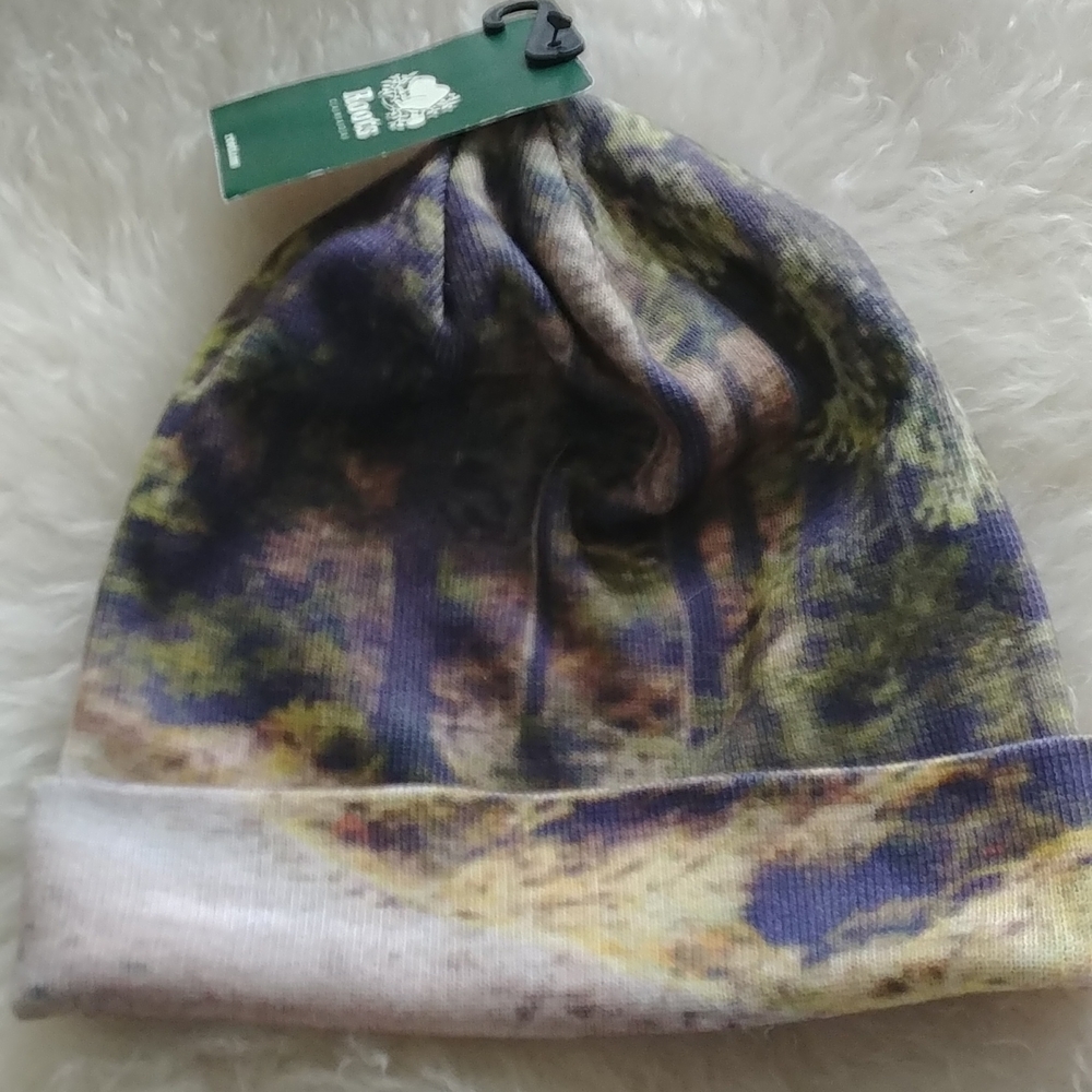 NWT "ROOT" HAT